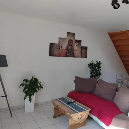 Au Pied Du Chateau 2 Bellegarde-du-Loiret Room photo