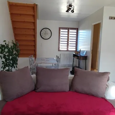 Au Pied Du Chateau 2 Bellegarde-du-Loiret Room photo